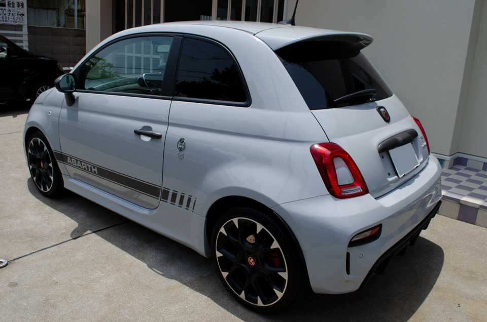 スモーク断熱フィルムを施工したABARTH 595