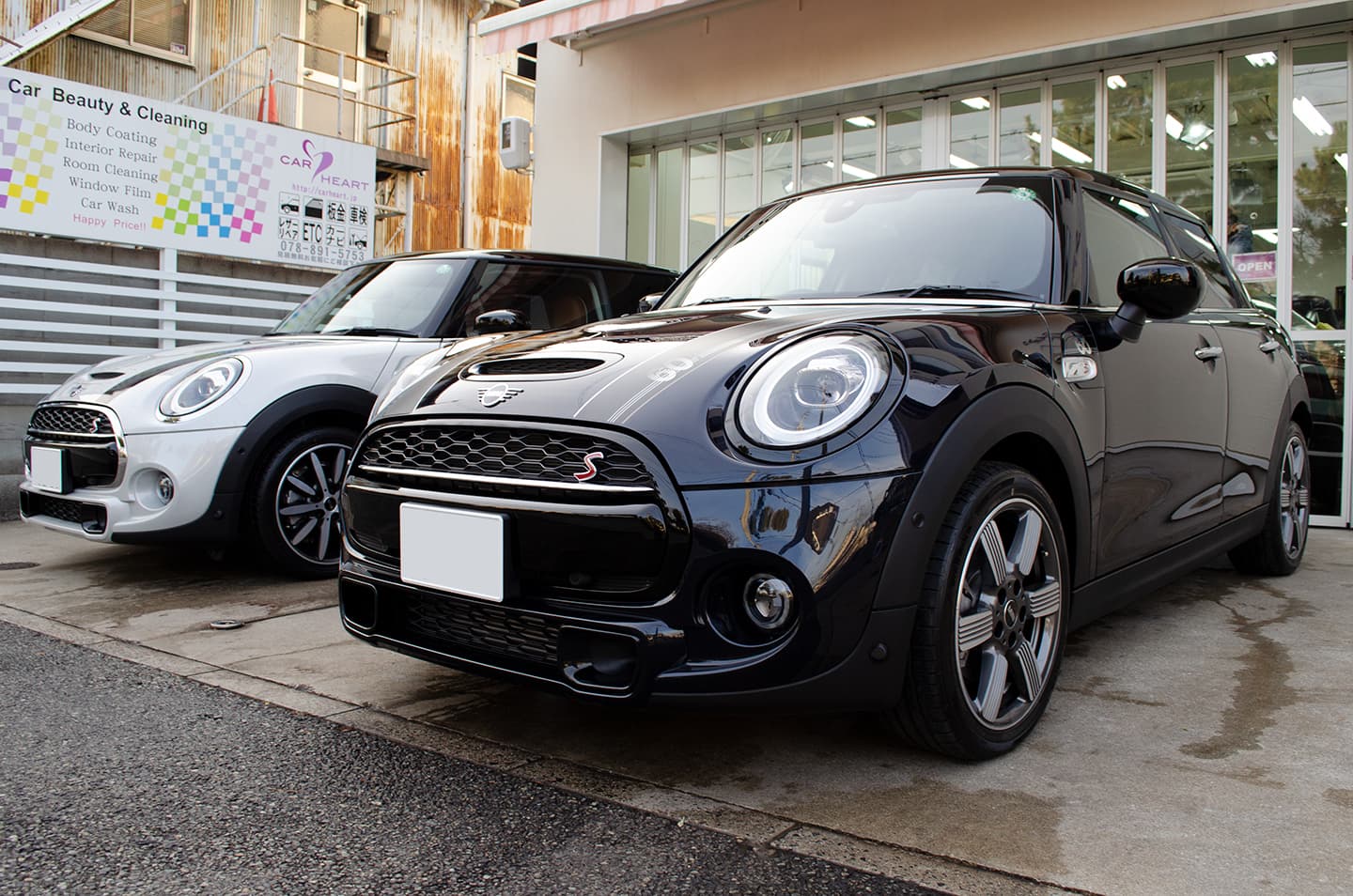 カーフィルムを施工したMINI Cooper