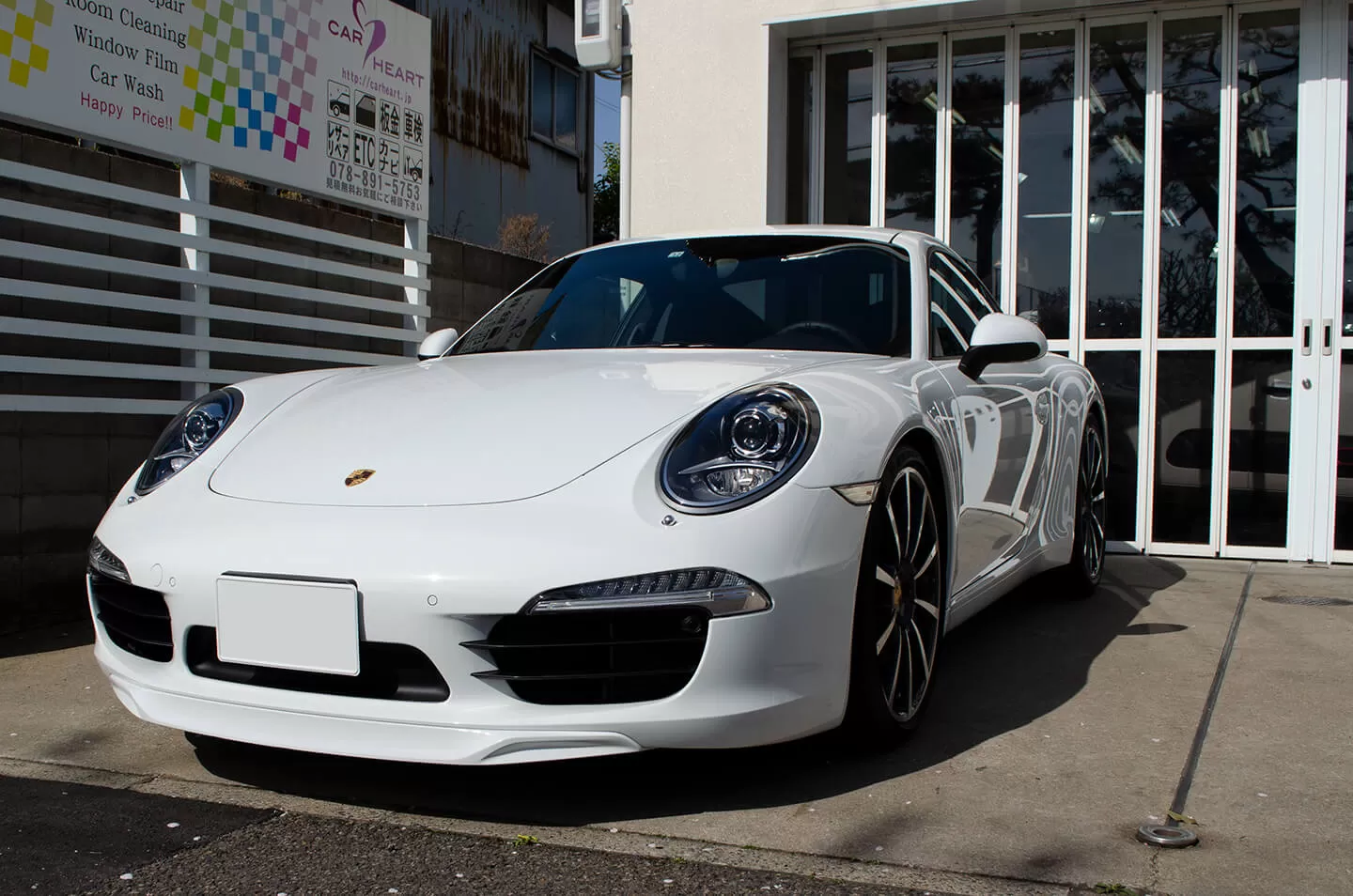 スモーク断熱フィルムやストーンガード貼替えを施工したPORSCHE 991