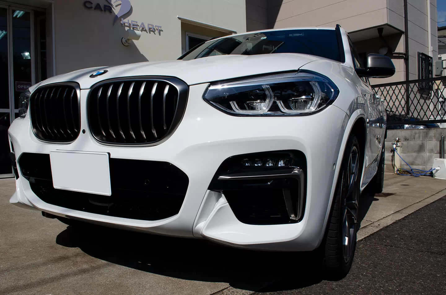 コーティングやフィルムを施工したBMW X3 M40D (G01) アルピン・ホワイト