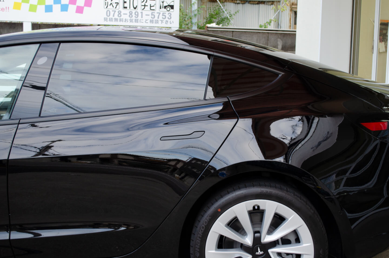 【スモーク断熱フィルム】TESLA MODEL 3