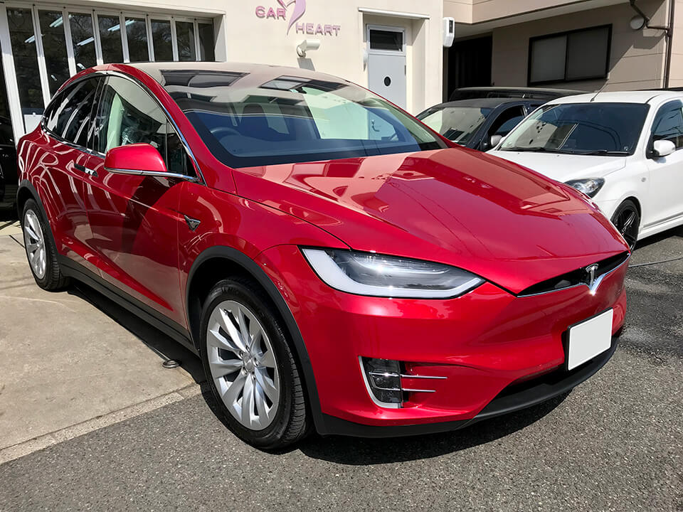 透明断熱フィルムをフロント3面に施工したTesla Model X