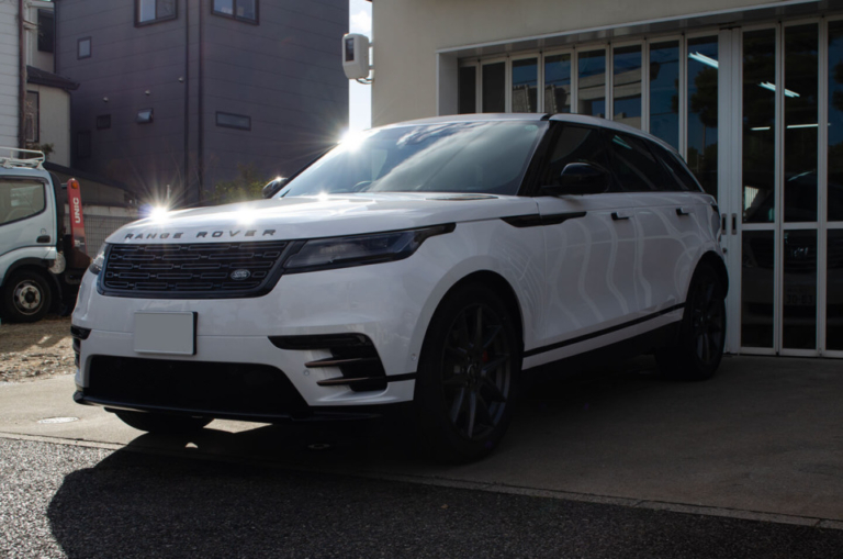 LAND ROVER RANGE ROVER Velar オストゥーニパールホワイト