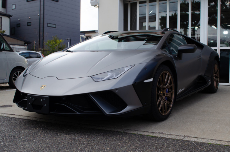 Lamborghini Huracán Sterrato GRIGIO TITANS