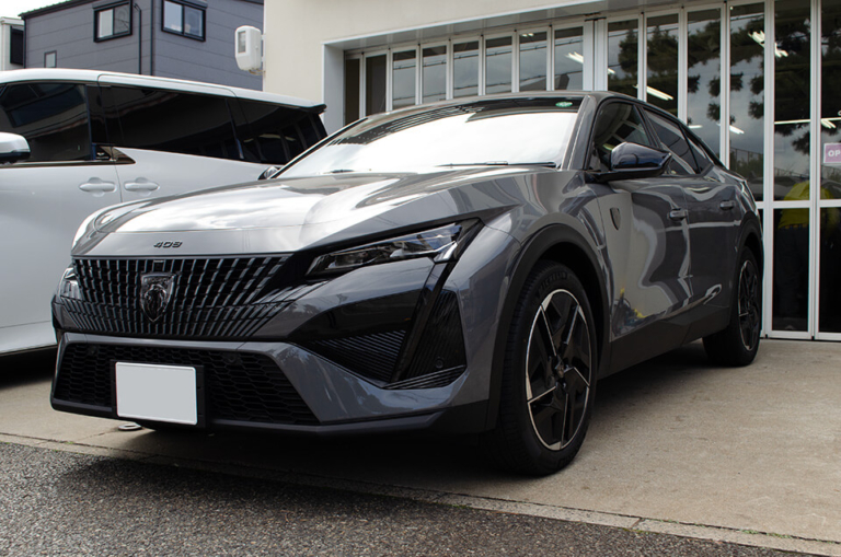 PEUGEOT 408