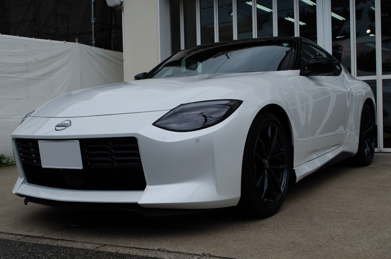 NISSAN Fairlady Z (RZ34) プリズムホワイト