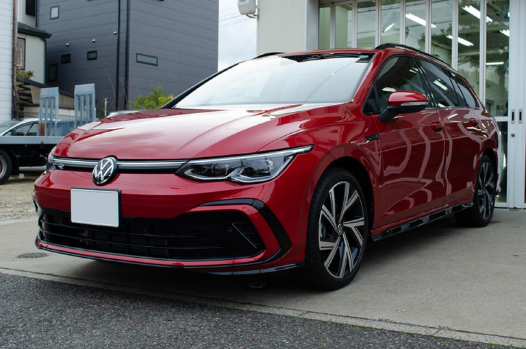 Volkswagen Golf Variant キングス レッド メタリック