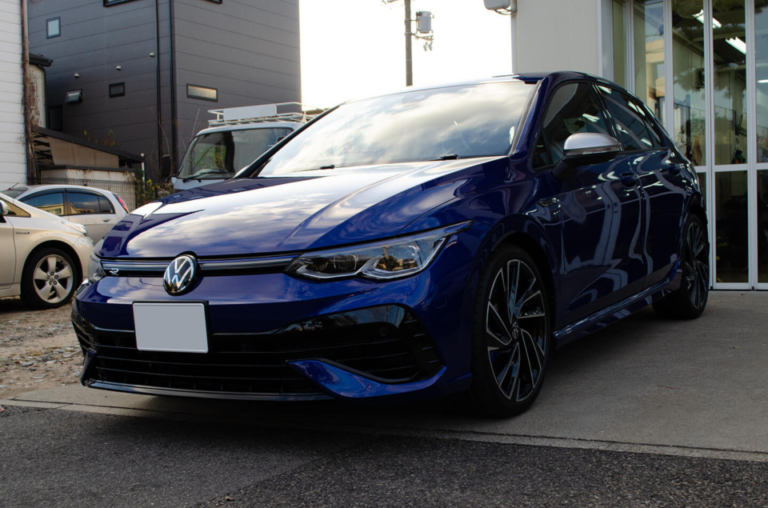 Volkswagen Golf R ラピスブルー