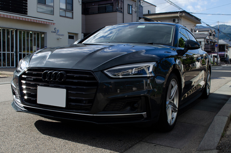 2019年式 Audi A5 マンハッタングレーメタリック