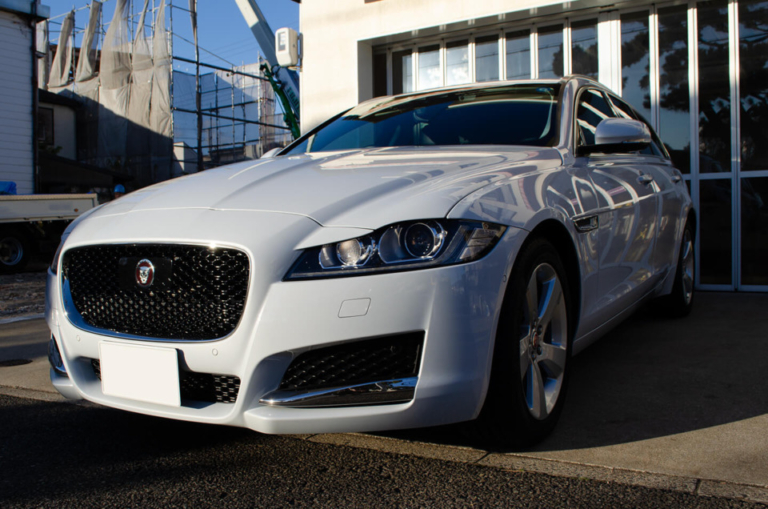 【プロテクションフィルム、メッキモール磨き】JAGUAR XF Sportbrake