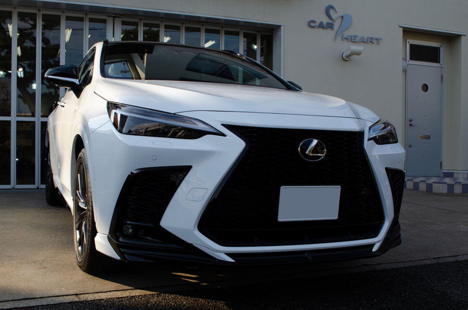 コーティングとプロテクションフィルムを施工したLEXUS NX350h Fsport ホワイトノーヴァガラスフレーク