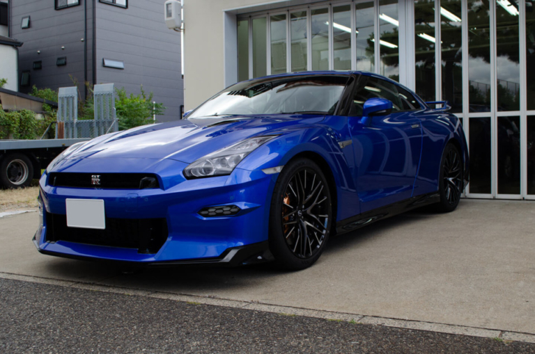 日産 GT-R R35 Black Edition (2024年モデル) ワンガンブルー