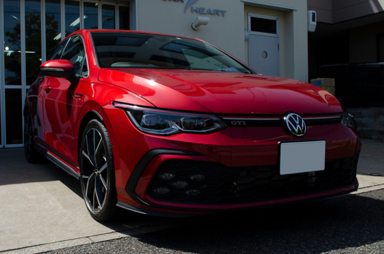 Volkswagen Golf 8 GTI キングスレッドメタリック