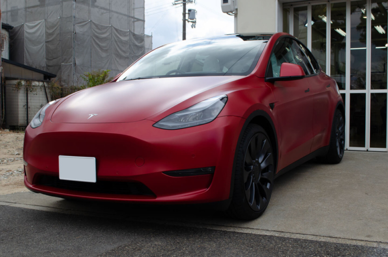 TESLA Model Y パフォーマンス マットレッド