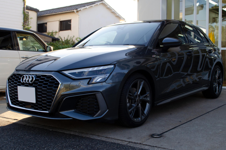 Audi A3 トリムモール