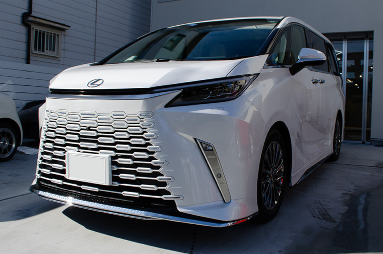 LEXUS LM500h