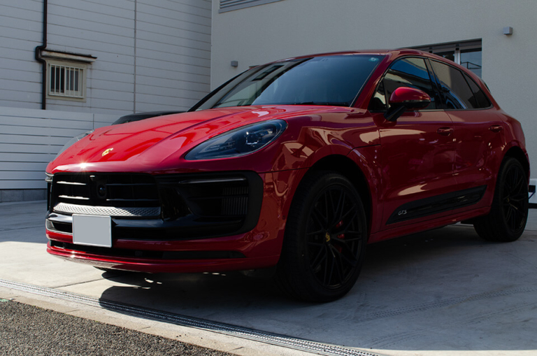 【プロテクションフィルムなど】PORSCHE Macan GTS カーマインレッド