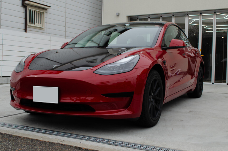 TESLA Model 3