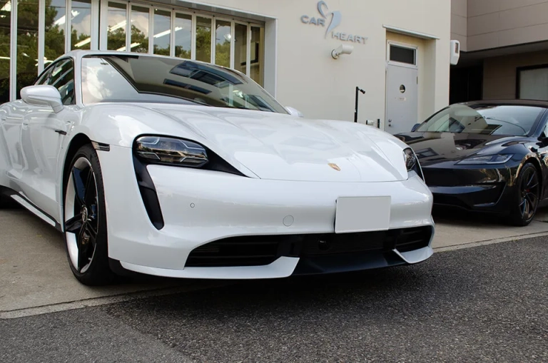 PORSCHE Taycan Turbo