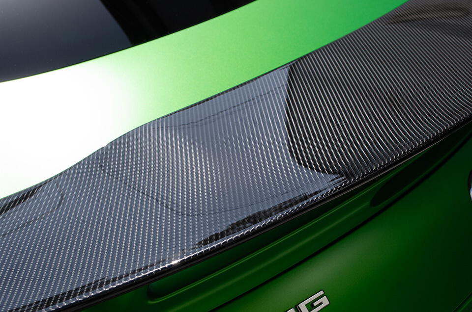 リアウイングにカーボンプロテクションフィルムを施工したMercedes-AMG GT R