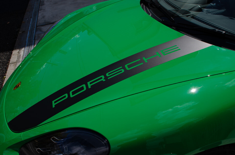 PORSCHE 718 Cayman GTS パイソングリーン