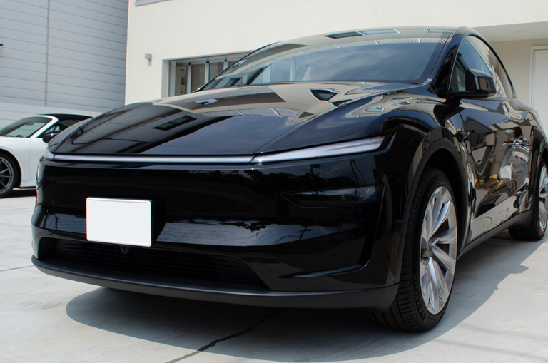 TESLA Model Y (ジュニパー)