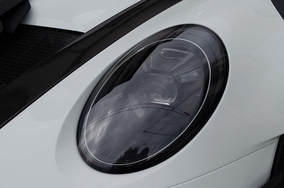 プロテクションフィルムを施工した911 GT3 RSのヘッドライト