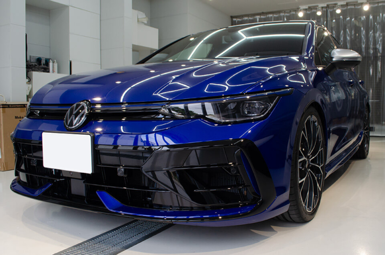 Volkswagen Golf 8.5 R ラピスブルーM ブラック