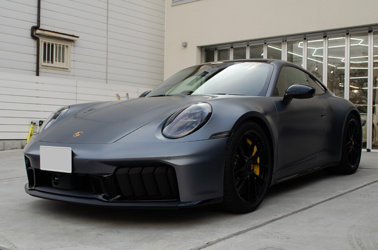 PORSCHE 911 Carrera 4 GTS バナジウムグレーメタリック (Type 992.2)