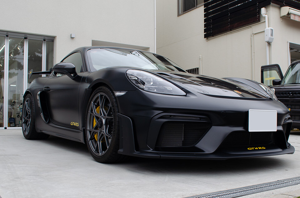 フルステルスプロテクションフィルムを施工したPORSCHE Cayman GT4 RS ヴァイザッハパッケージ