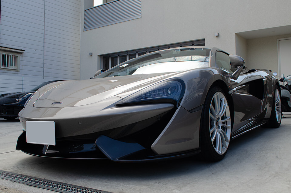 スモーク断熱フィルムを施工したMcLaren 570S