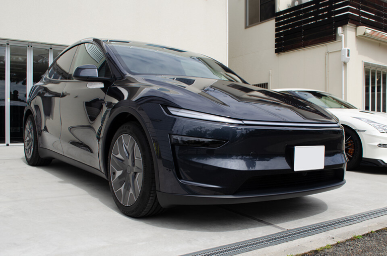 TESLA Model YL