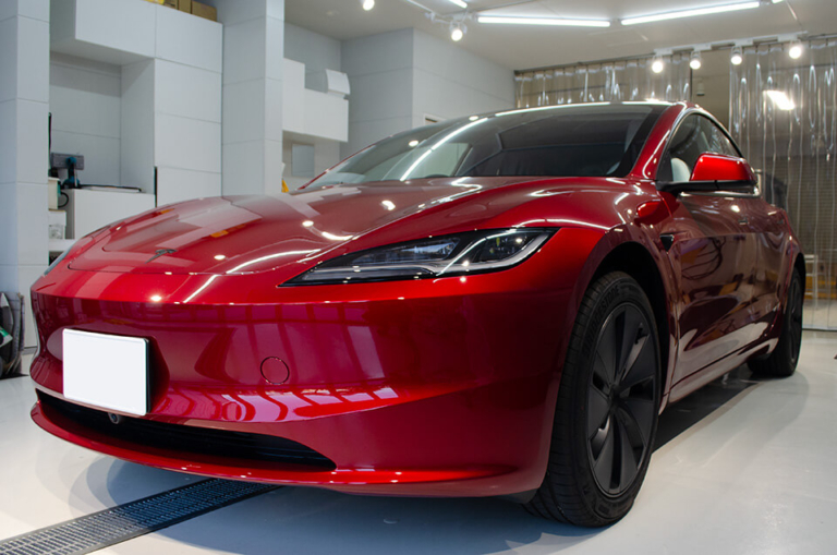 TESLA Model 3