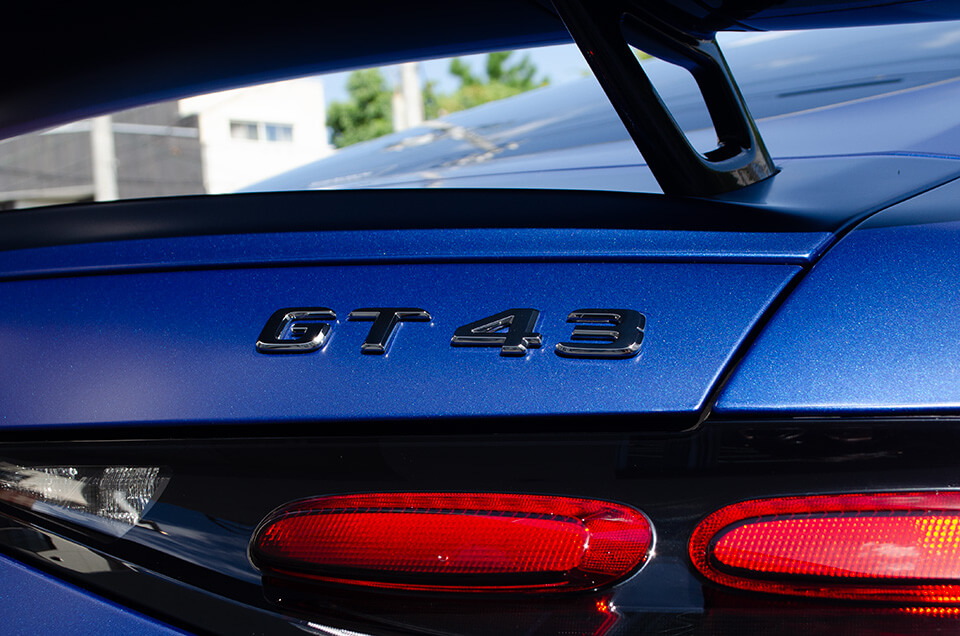 フルプロテクションフィルムを施工したMercedes-AMG GT43 CoupéのGT43エンブレム