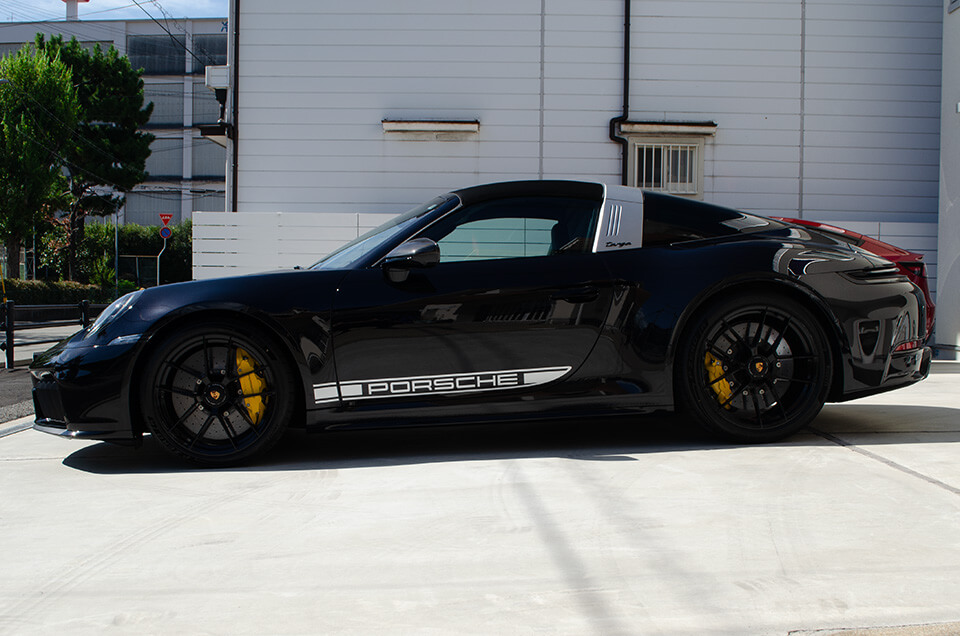 servFaces Coat Ultimaを施工したPORSCHE 911 Targa 4 GTSのサイド