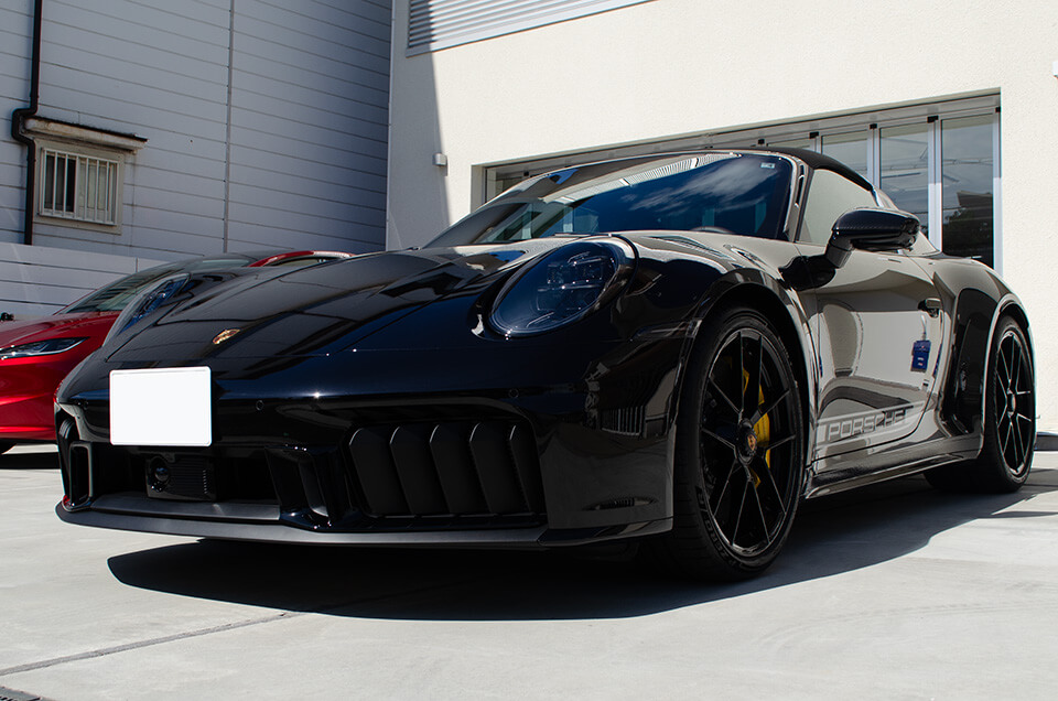 servFaces Coat Ultimaを施工したPORSCHE 911 Targa 4 GTSのフロント