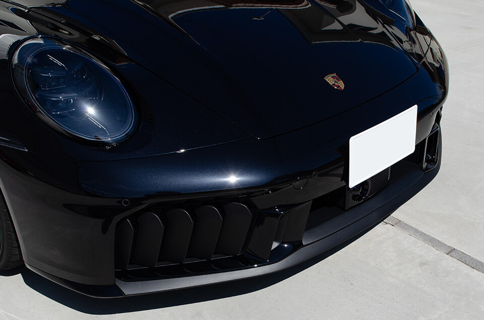 プロテクションフィルムを施工したPORSCHE 911 Targa 4 GTSのフロントバンパー
