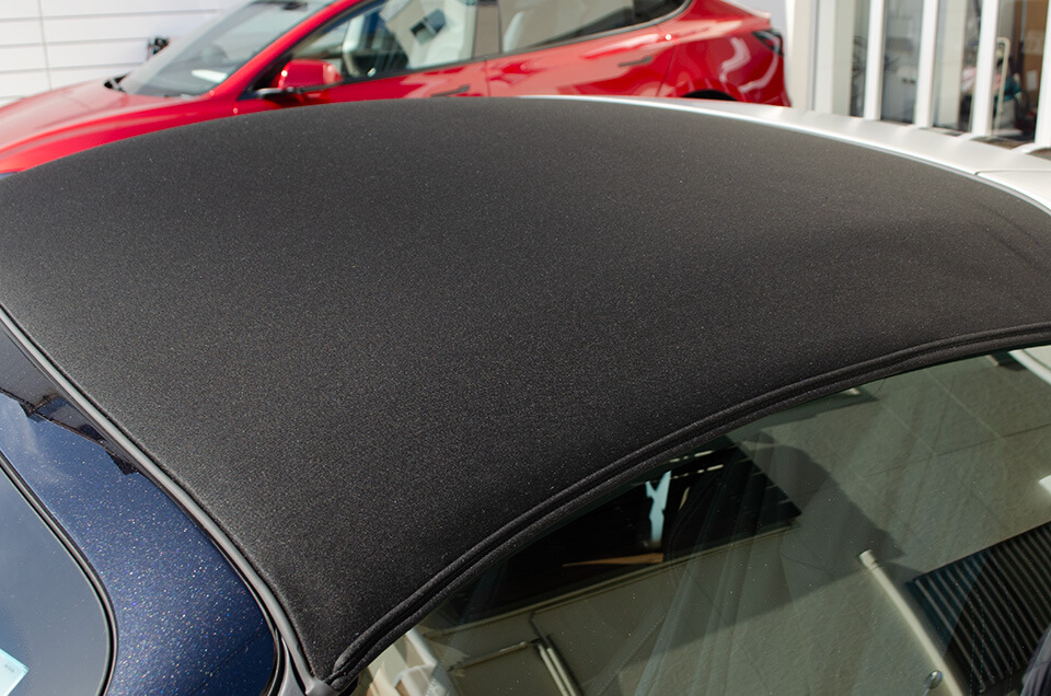 幌コーティングを施工したPORSCHE 911 Targa 4 GTSのソフトトップ