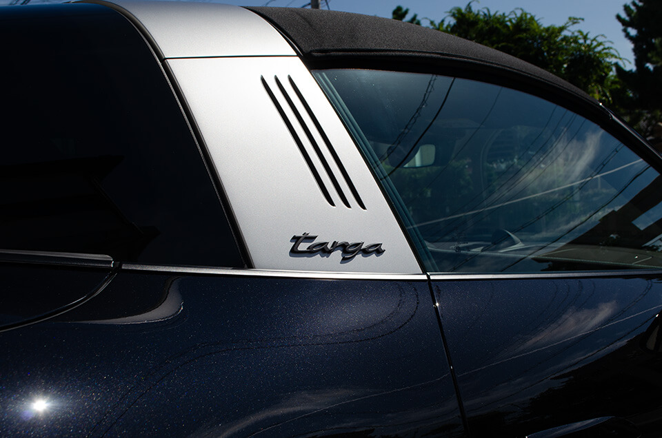 PORSCHE 911 Targa 4 GTSのTargaのロールバー
