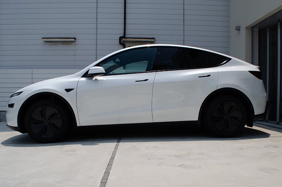 プロテクションフィルムを施工したTESLA Model Y